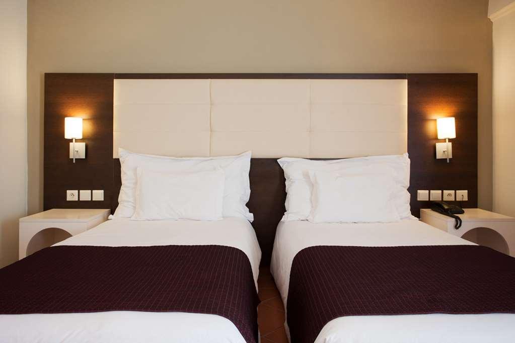 켄지 유로파 호텔 아가디르 객실 사진 A typical bedroom at a hotel