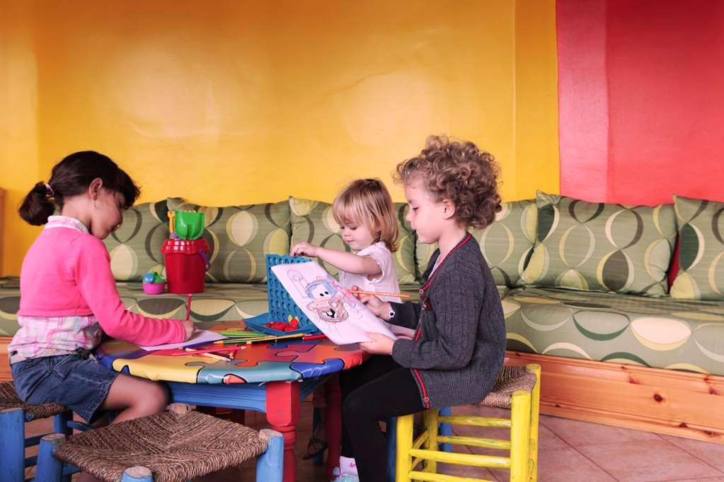 켄지 유로파 호텔 아가디르 시설 사진 Children at a nursery school